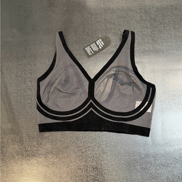 EBY brallette Black Sheer Mesh - Picture 2 of 4